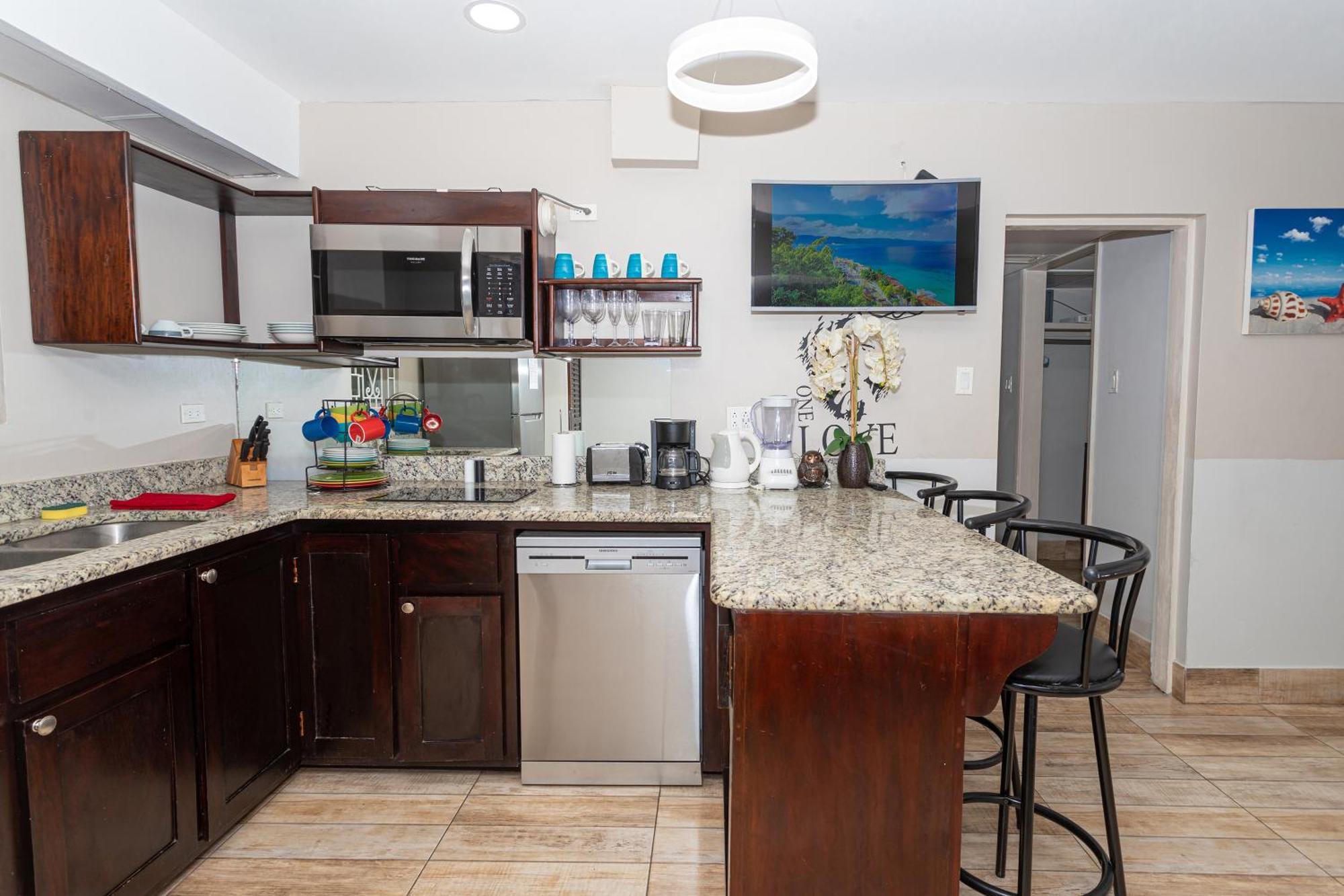 Montego Bay Club Apartments Экстерьер фото