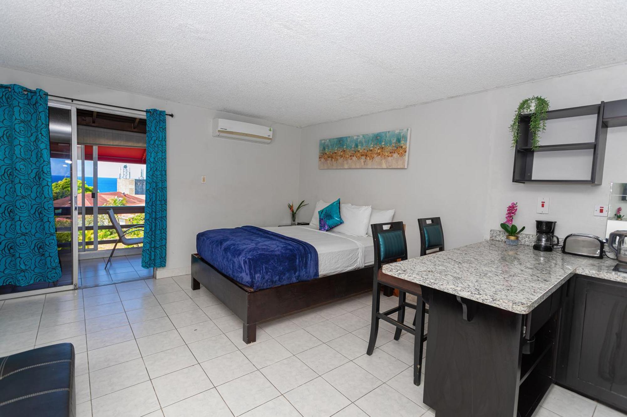 Montego Bay Club Apartments Экстерьер фото