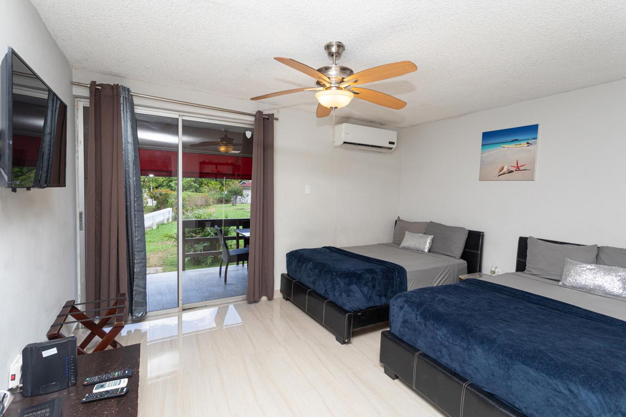 Montego Bay Club Apartments Экстерьер фото