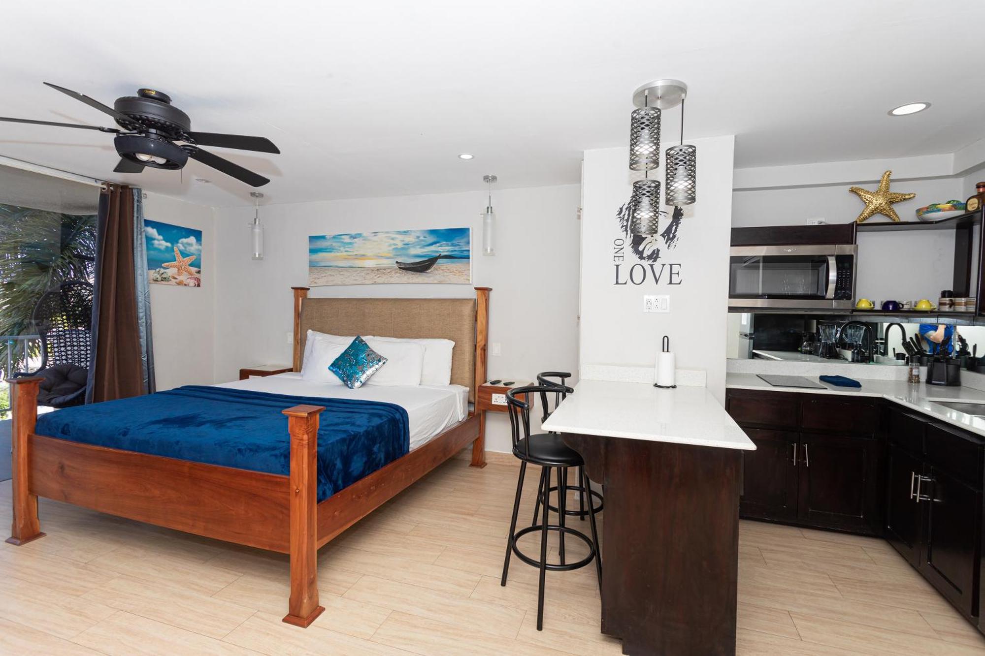 Montego Bay Club Apartments Экстерьер фото