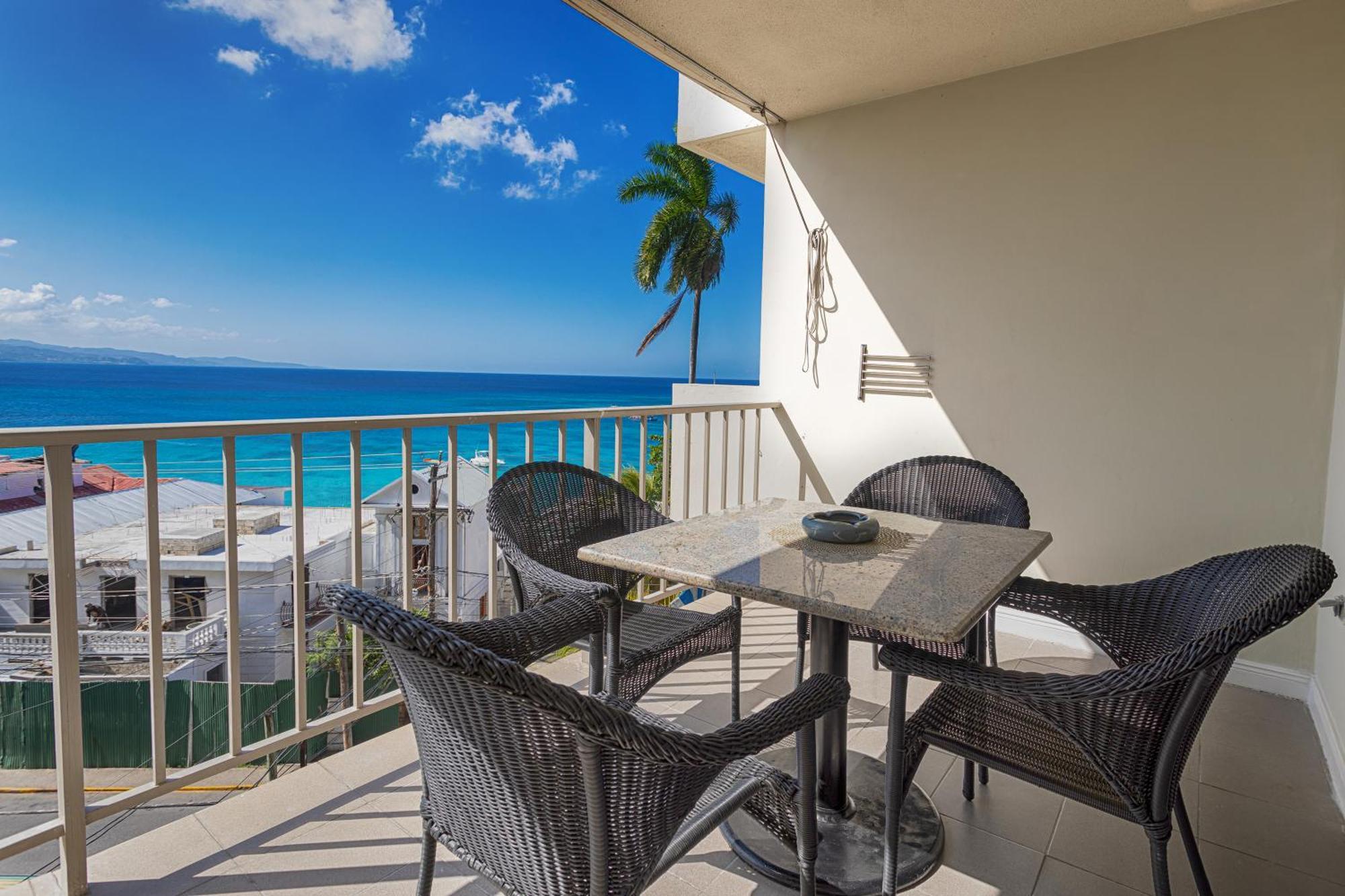 Montego Bay Club Apartments Экстерьер фото