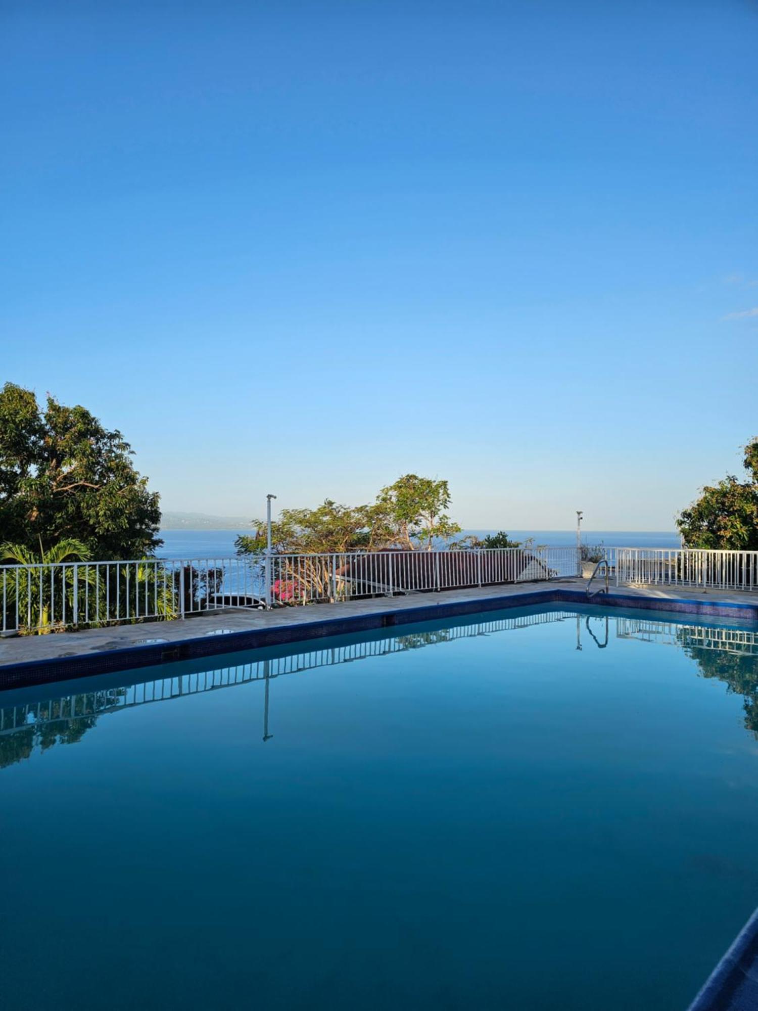 Montego Bay Club Apartments Экстерьер фото