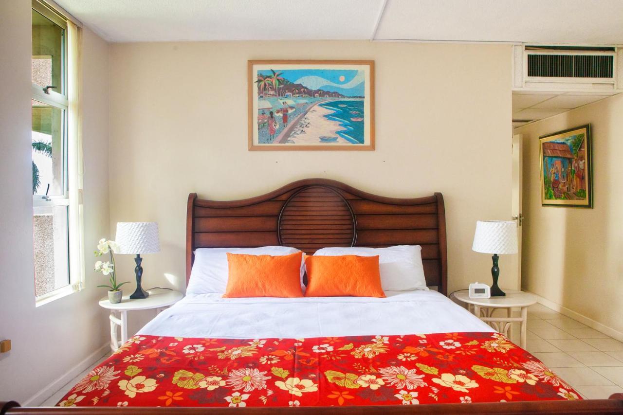 Montego Bay Club Apartments Экстерьер фото